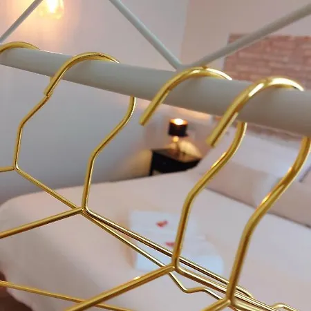 Canal Vena Apartsuite House *