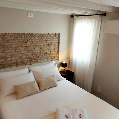 Canal Vena Apartsuite House