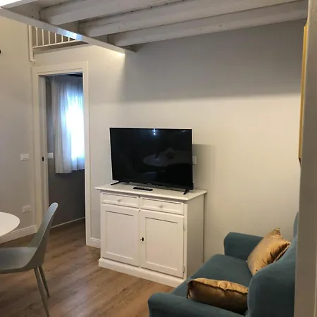 דירה Canal Vena Apartsuite House *